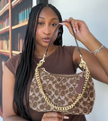 Mia R.